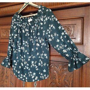 NWT Floral Romantic Flowy Blouse